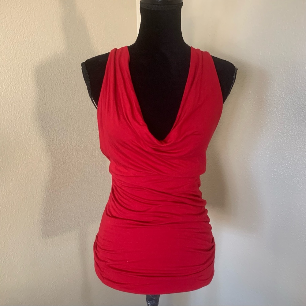 Aravon Scarlet Sleeveless Top